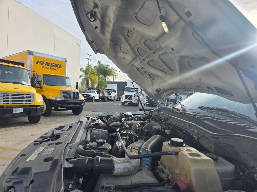 Flatbed Truck-Light and Medium Duty Trucks-Ford-2018-F550-Torrance-CA-194,443\n\t\tmiles-$ 33,250 - Image 24