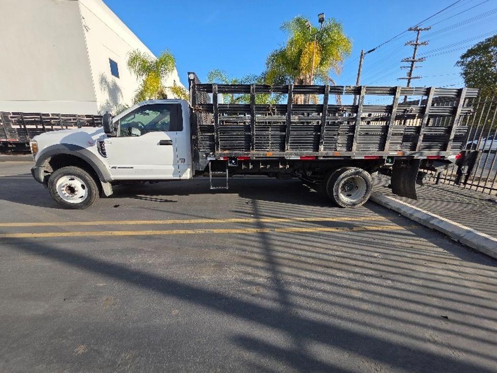 Flatbed Truck-Light and Medium Duty Trucks-Ford-2018-F550-Torrance-CA-194,443\n\t\tmiles-$ 33,250 - Image 4
