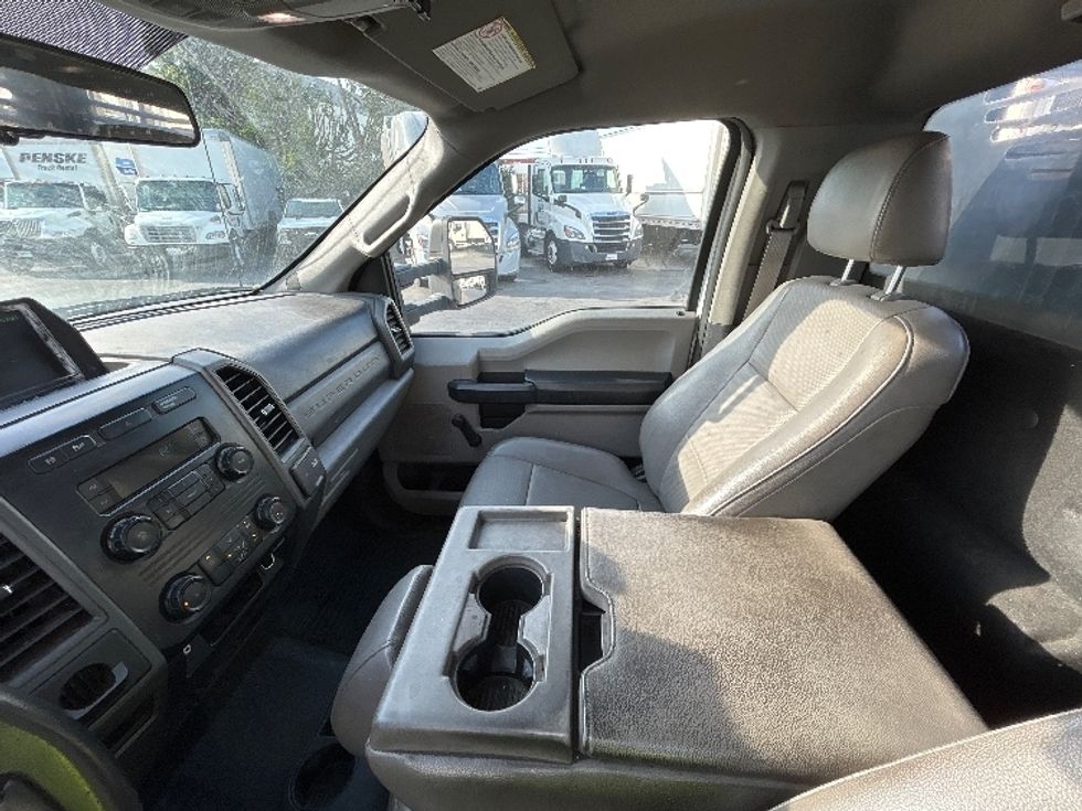 Flatbed Truck-Light and Medium Duty Trucks-Ford-2018-F550-Torrance-CA-219,129\n\t\tmiles-$ 26,750 - Image 19