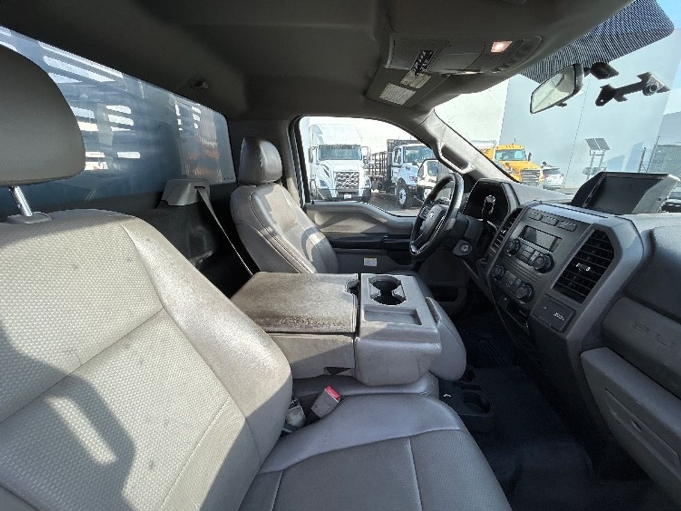 Flatbed Truck-Light and Medium Duty Trucks-Ford-2018-F550-Torrance-CA-219,129\n\t\tmiles-$ 26,750 - Image 22