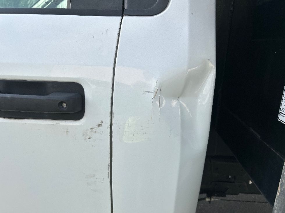 Flatbed Truck-Light and Medium Duty Trucks-Ford-2018-F550-Torrance-CA-219,129\n\t\tmiles-$ 26,750 - Image 25
