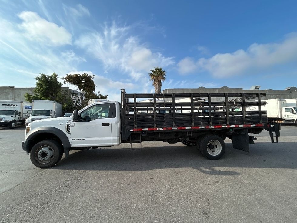 Flatbed Truck-Light and Medium Duty Trucks-Ford-2018-F550-Torrance-CA-219,129\n\t\tmiles-$ 26,750 - Image 4