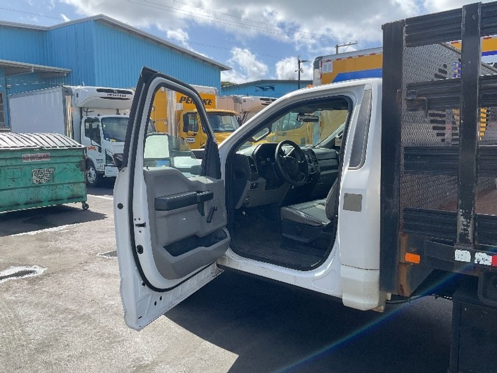 Flatbed Truck-Light and Medium Duty Trucks-Ford-2019-F350-Torrance-CA-38,158\n\t\tmiles-$ 36,000 - Image 16