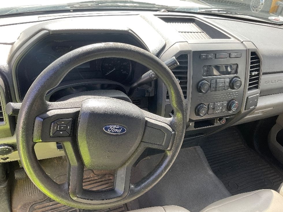 Flatbed Truck-Light and Medium Duty Trucks-Ford-2019-F350-Torrance-CA-38,158\n\t\tmiles-$ 36,000 - Image 18