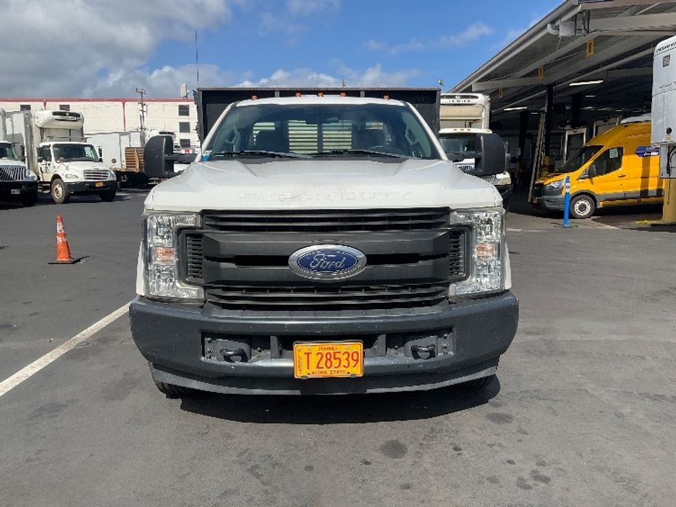 Flatbed Truck-Light and Medium Duty Trucks-Ford-2019-F350-Torrance-CA-38,158\n\t\tmiles-$ 36,000 - Image 2