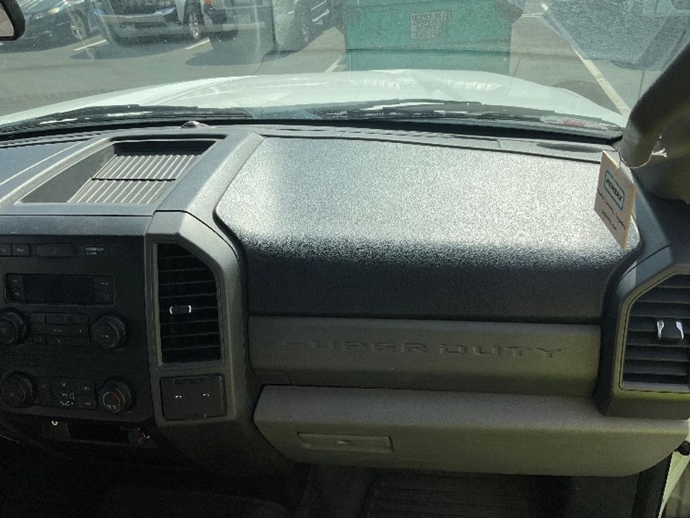 Flatbed Truck-Light and Medium Duty Trucks-Ford-2019-F350-Torrance-CA-38,158\n\t\tmiles-$ 36,000 - Image 21