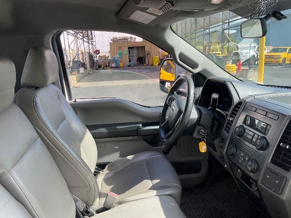 Flatbed Truck-Light and Medium Duty Trucks-Ford-2019-F350-Torrance-CA-38,158\n\t\tmiles-$ 36,000 - Image 22