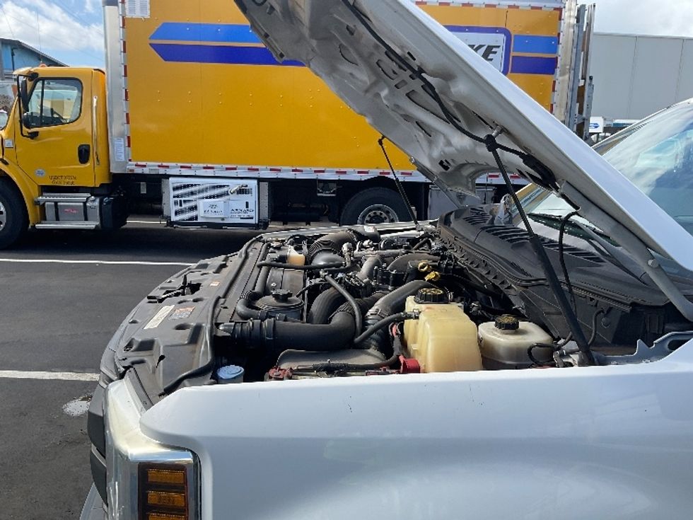 Flatbed Truck-Light and Medium Duty Trucks-Ford-2019-F350-Torrance-CA-38,158\n\t\tmiles-$ 36,000 - Image 24