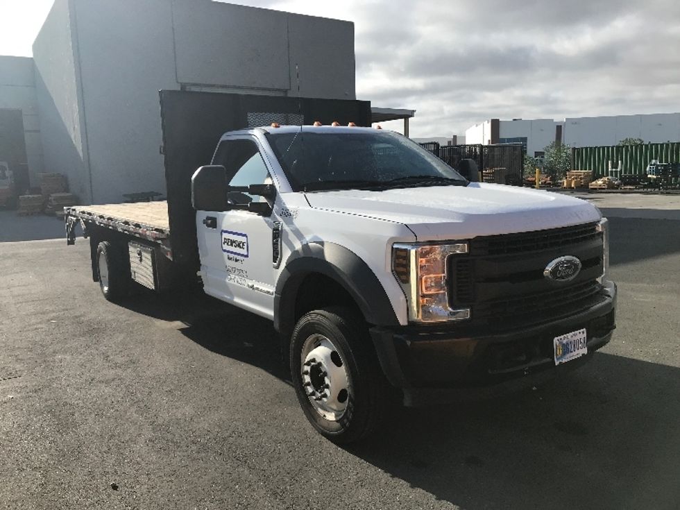 Flatbed Truck-Light and Medium Duty Trucks-Ford-2019-F450-Chino-CA-80,676\n\t\tmiles-$ 37,750 - Image 1