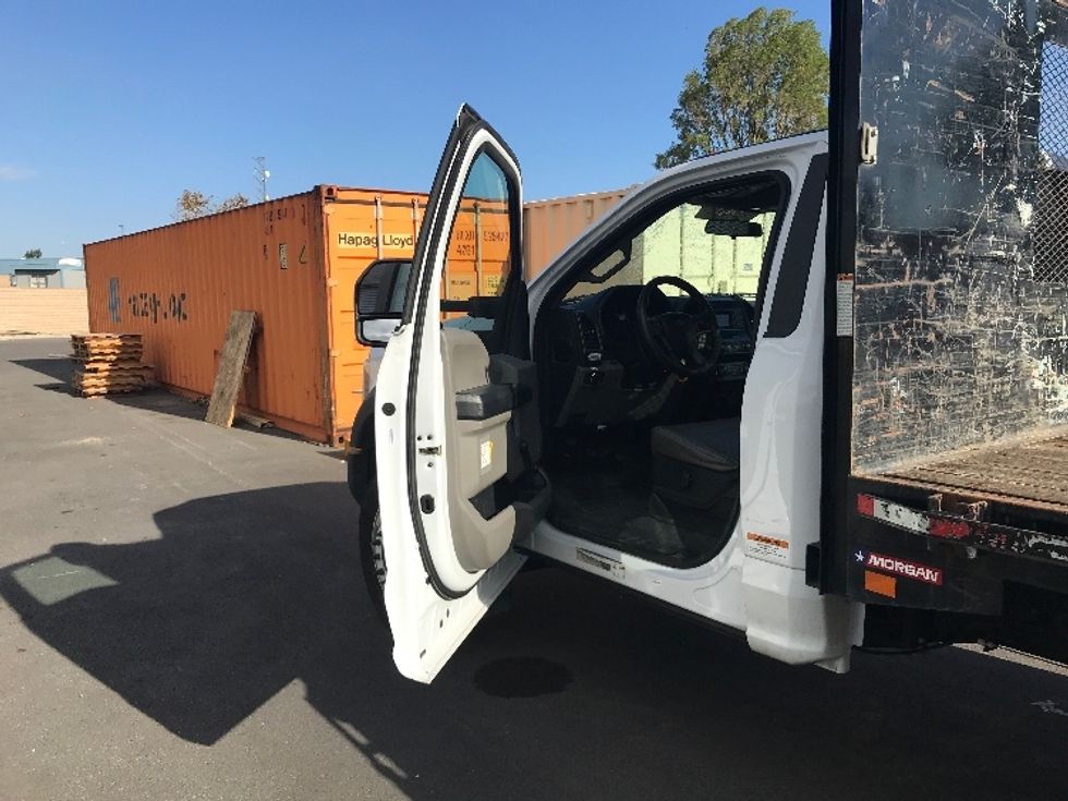 Flatbed Truck-Light and Medium Duty Trucks-Ford-2019-F450-Chino-CA-80,676\n\t\tmiles-$ 37,750 - Image 16