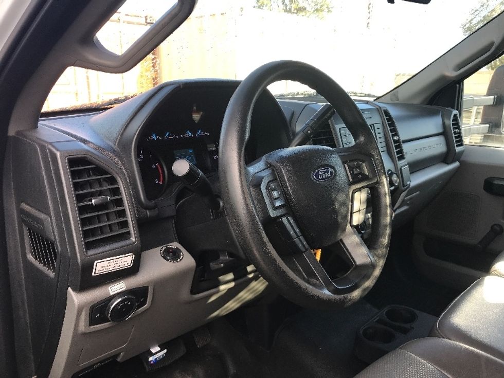 Flatbed Truck-Light and Medium Duty Trucks-Ford-2019-F450-Chino-CA-80,676\n\t\tmiles-$ 37,750 - Image 17