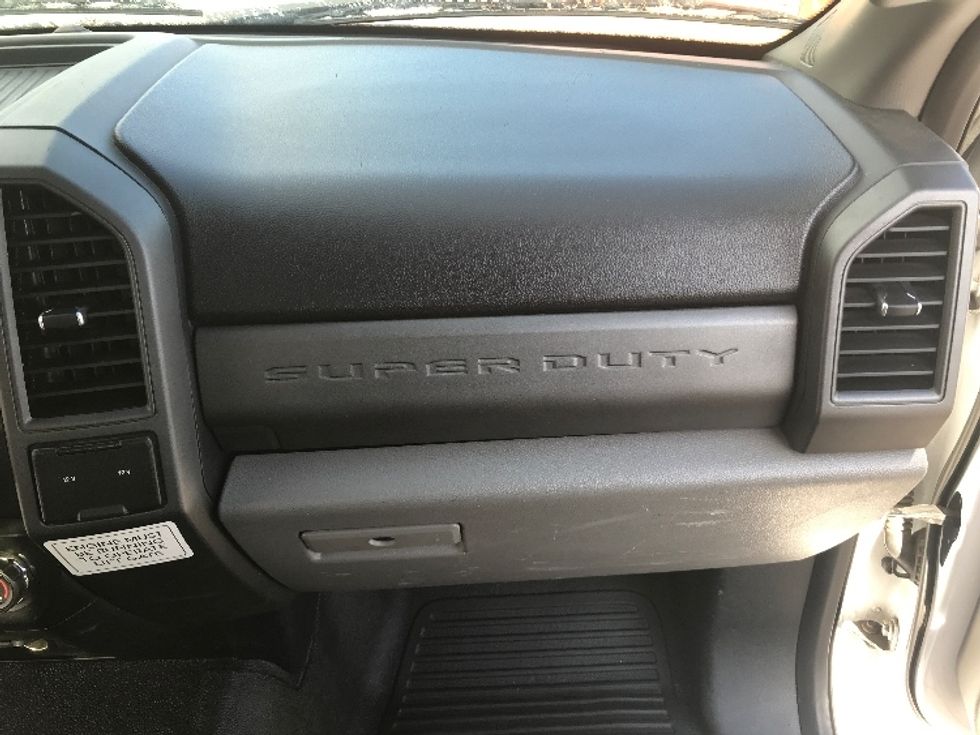 Flatbed Truck-Light and Medium Duty Trucks-Ford-2019-F450-Chino-CA-80,676\n\t\tmiles-$ 37,750 - Image 21