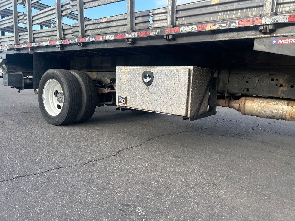 Flatbed Truck-Light and Medium Duty Trucks-Ford-2019-F450-Fontana-CA-101,937\n\t\tmiles-$ 33,000 - Image 14