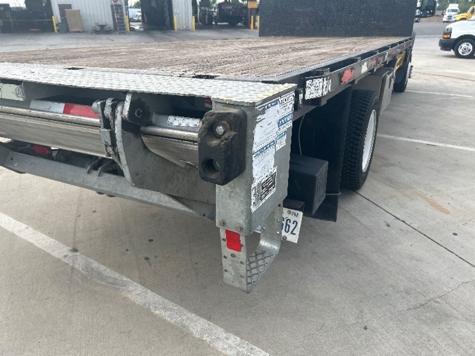 Flatbed Truck-Light and Medium Duty Trucks-Ford-2019-F450-Fontana-CA-103,518\n\t\tmiles-$ 32,750 - Image 23