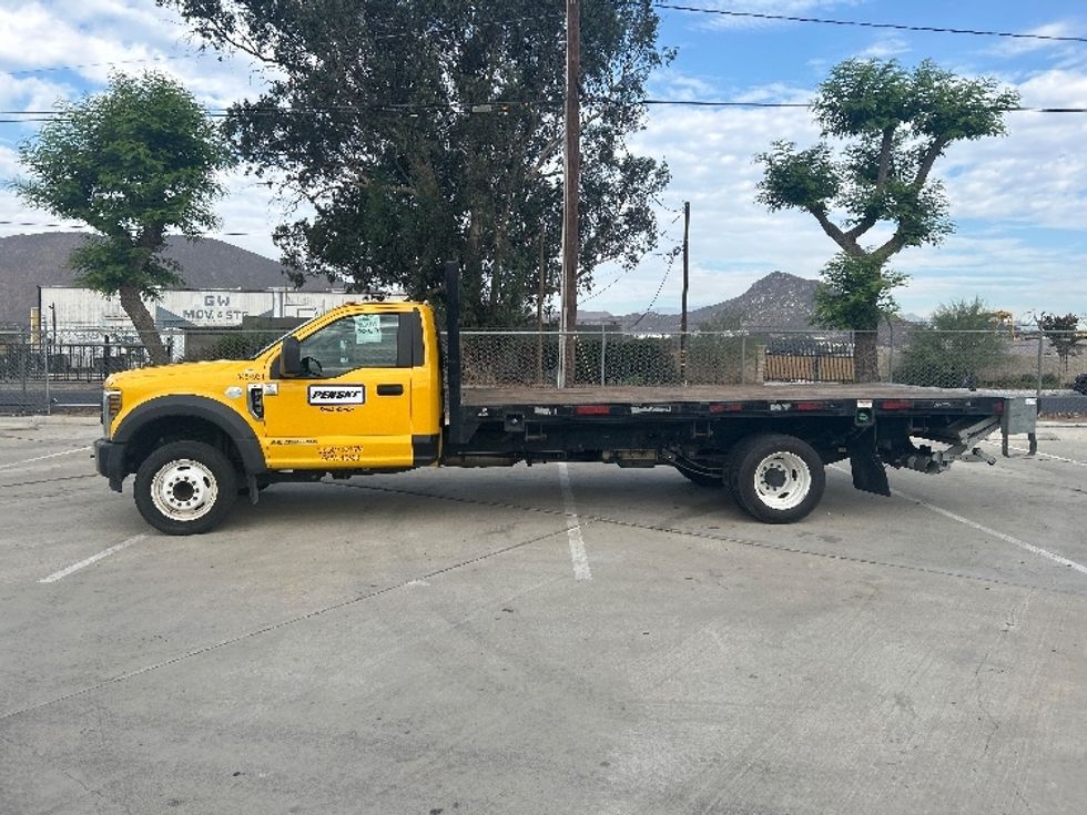 Flatbed Truck-Light and Medium Duty Trucks-Ford-2019-F450-Fontana-CA-103,518\n\t\tmiles-$ 32,750 - Image 4