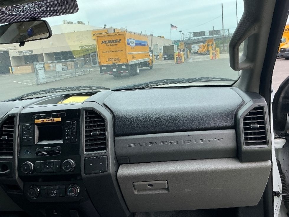 Flatbed Truck-Light and Medium Duty Trucks-Ford-2019-F450-Fontana-CA-85,194\n\t\tmiles-$ 35,500 - Image 21