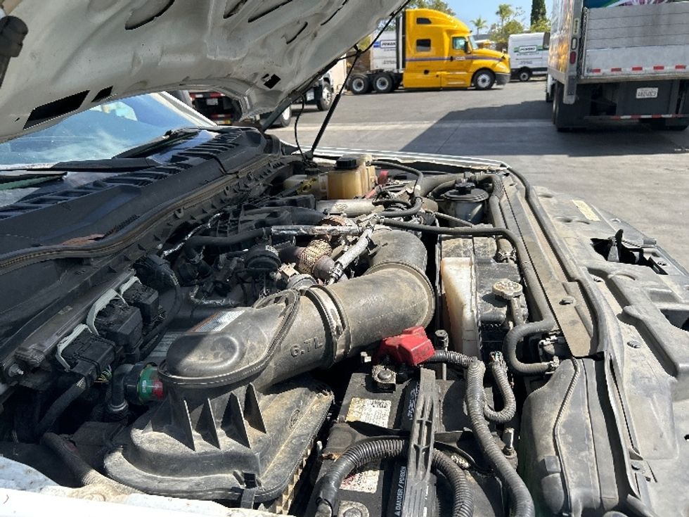 Flatbed Truck-Light and Medium Duty Trucks-Ford-2019-F450-Fontana-CA-85,194\n\t\tmiles-$ 35,500 - Image 23