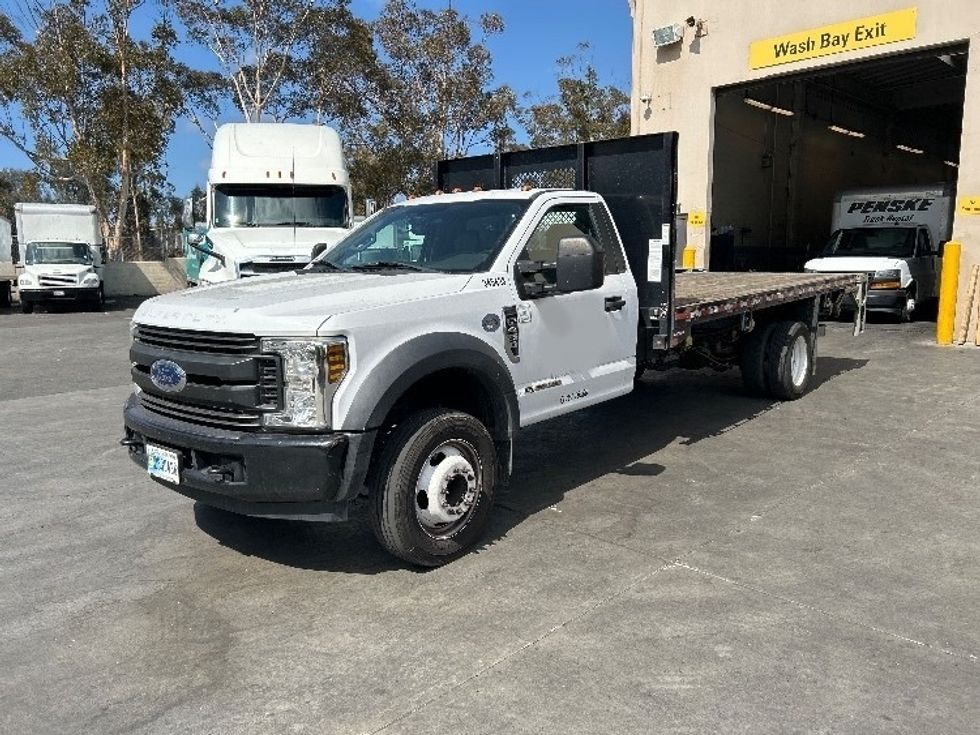 Flatbed Truck-Light and Medium Duty Trucks-Ford-2019-F450-Fontana-CA-85,194\n\t\tmiles-$ 35,500 - Image 3