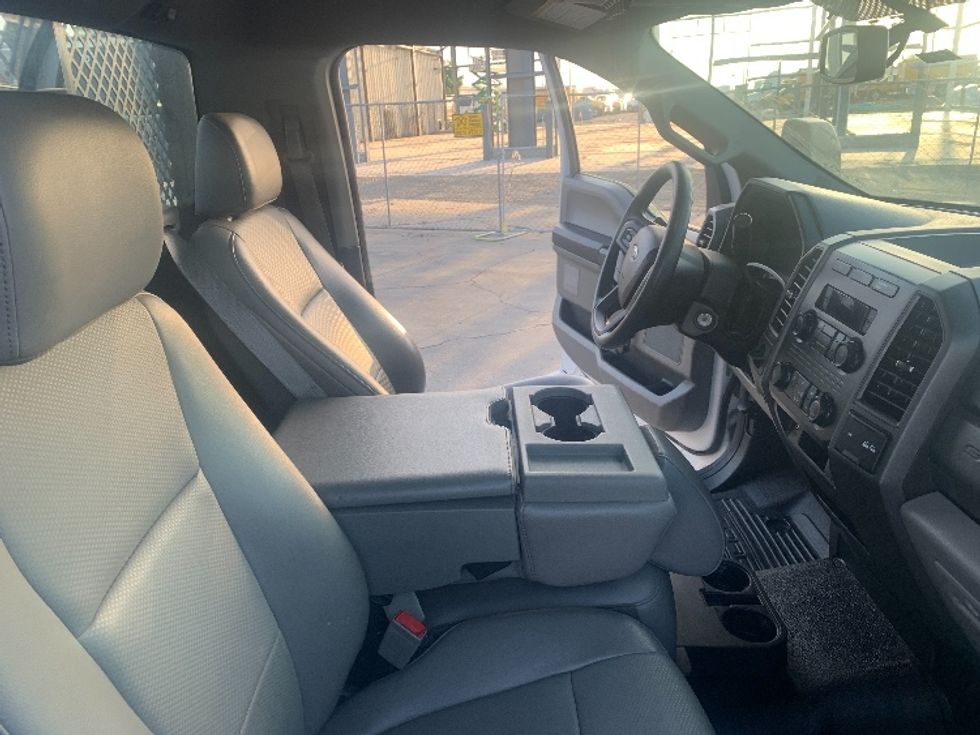 Flatbed Truck-Light and Medium Duty Trucks-Ford-2019-F450-Fresno-CA-112,595\n\t\tmiles-$ 39,250 - Image 17