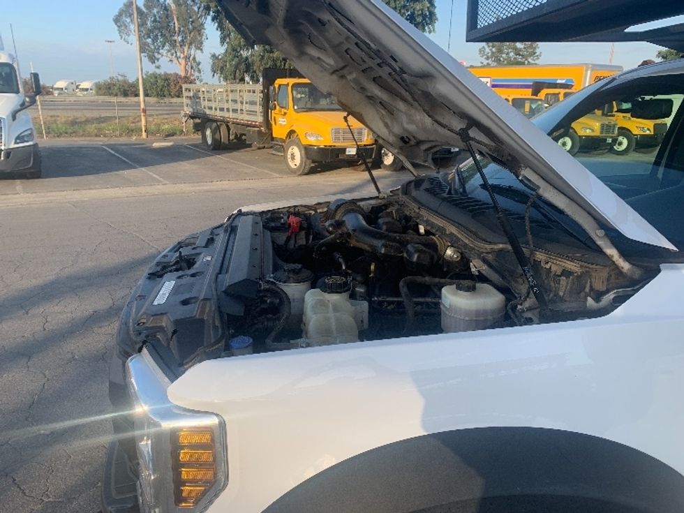 Flatbed Truck-Light and Medium Duty Trucks-Ford-2019-F450-Fresno-CA-112,595\n\t\tmiles-$ 39,250 - Image 19