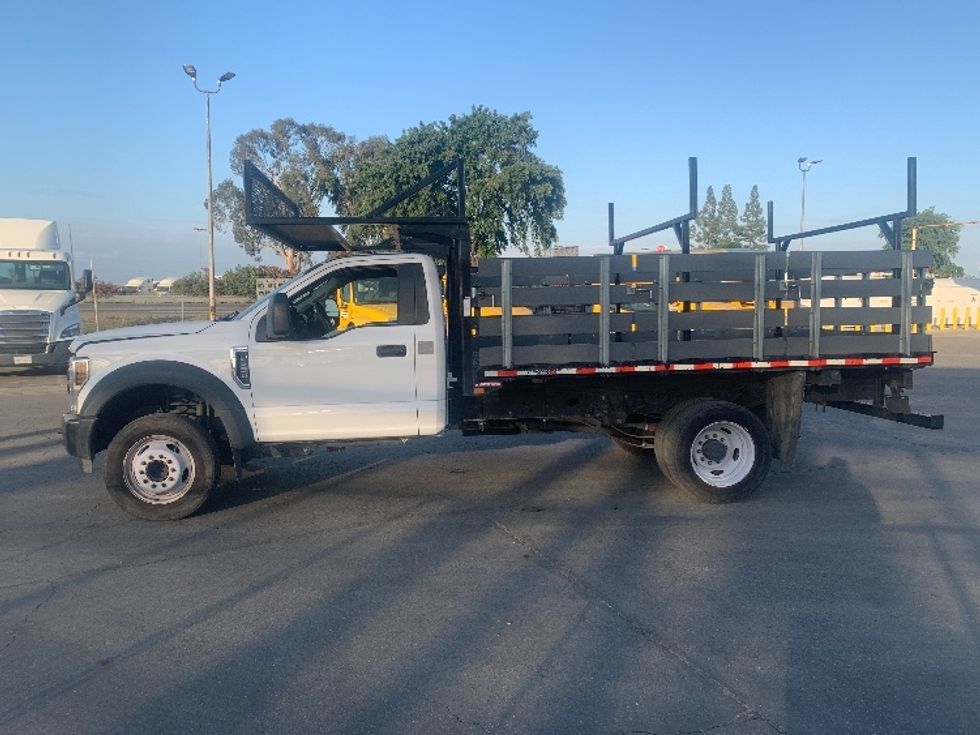 Flatbed Truck-Light and Medium Duty Trucks-Ford-2019-F450-Fresno-CA-112,595\n\t\tmiles-$ 39,250 - Image 4
