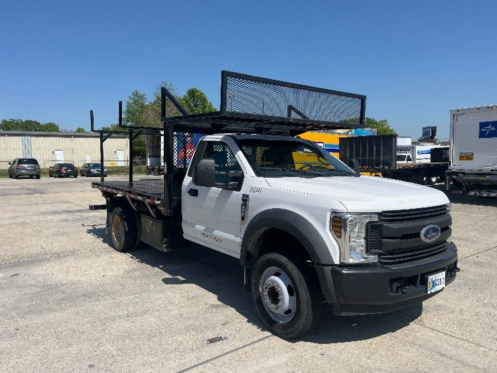 Flatbed Truck-Light and Medium Duty Trucks-Ford-2019-F450-Garland-TX-101,124\n\t\tmiles-$ 31,500 - Image 1