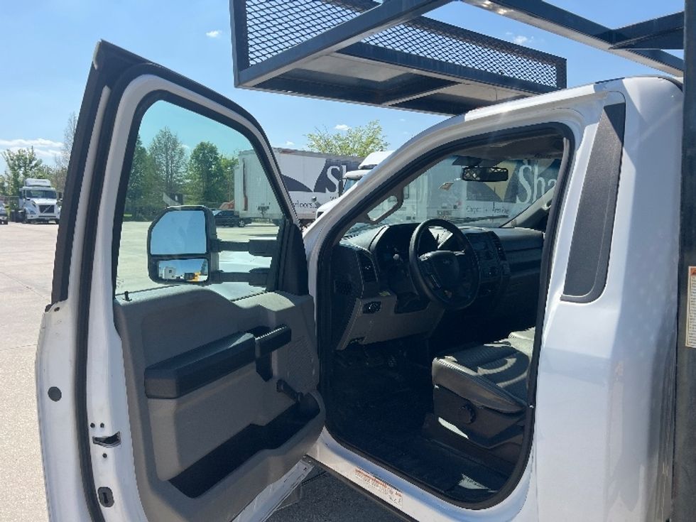 Flatbed Truck-Light and Medium Duty Trucks-Ford-2019-F450-Garland-TX-101,124\n\t\tmiles-$ 31,500 - Image 12