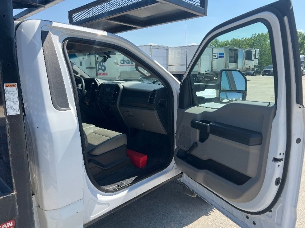 Flatbed Truck-Light and Medium Duty Trucks-Ford-2019-F450-Garland-TX-101,124\n\t\tmiles-$ 31,500 - Image 16