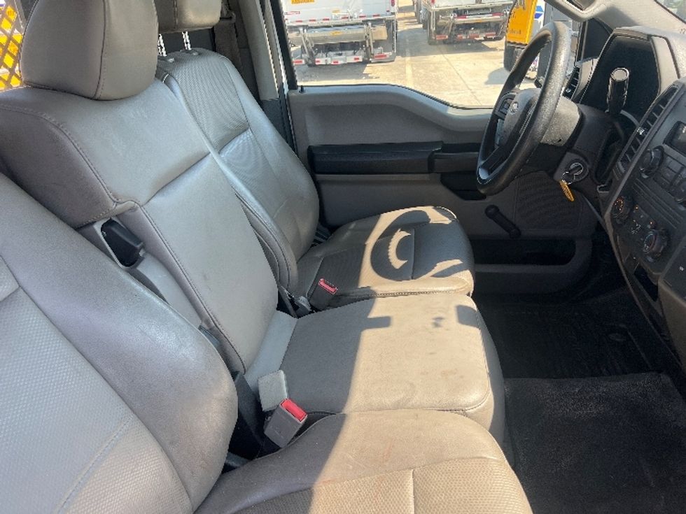 Flatbed Truck-Light and Medium Duty Trucks-Ford-2019-F450-Garland-TX-101,124\n\t\tmiles-$ 31,500 - Image 18