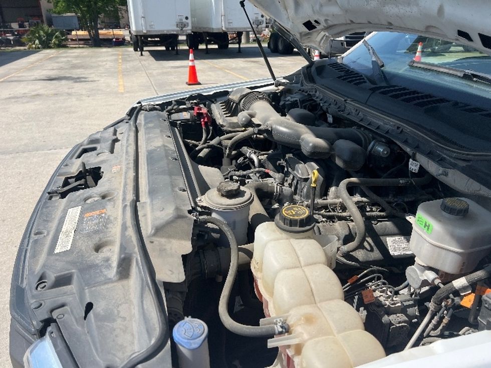 Flatbed Truck-Light and Medium Duty Trucks-Ford-2019-F450-Garland-TX-101,124\n\t\tmiles-$ 31,500 - Image 20