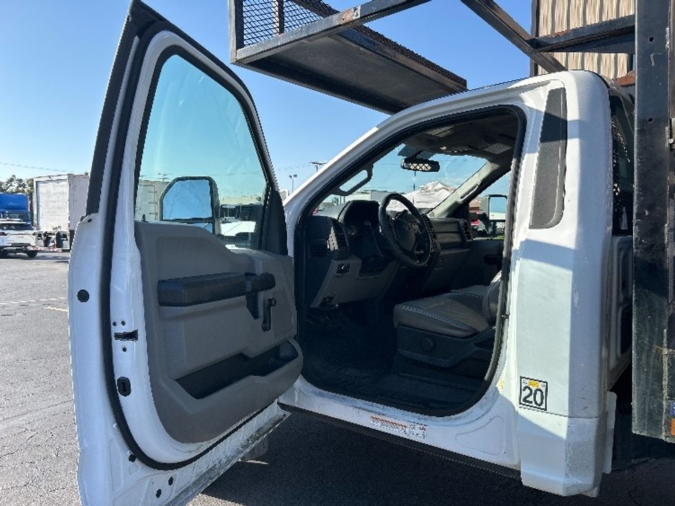 Flatbed Truck-Light and Medium Duty Trucks-Ford-2019-F450-Montebello-CA-143,031\n\t\tmiles-$ 36,750 - Image 15