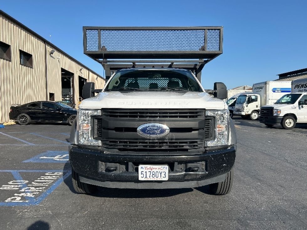 Flatbed Truck-Light and Medium Duty Trucks-Ford-2019-F450-Montebello-CA-143,031\n\t\tmiles-$ 36,750 - Image 2