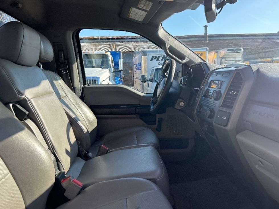 Flatbed Truck-Light and Medium Duty Trucks-Ford-2019-F450-Montebello-CA-143,031\n\t\tmiles-$ 36,750 - Image 21