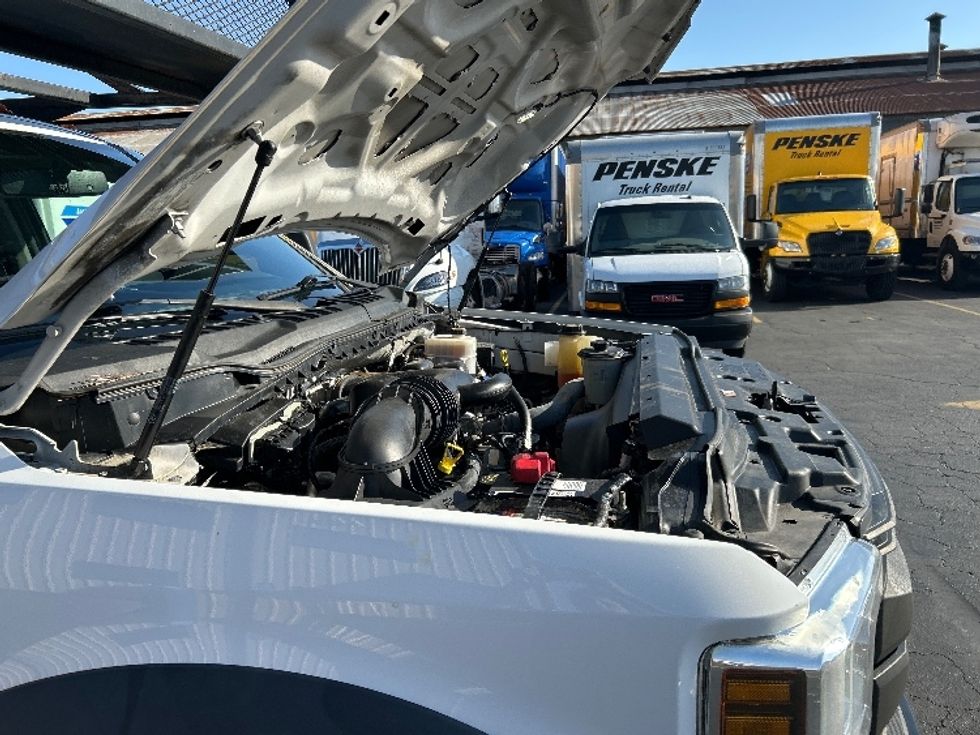 Flatbed Truck-Light and Medium Duty Trucks-Ford-2019-F450-Montebello-CA-143,031\n\t\tmiles-$ 36,750 - Image 22
