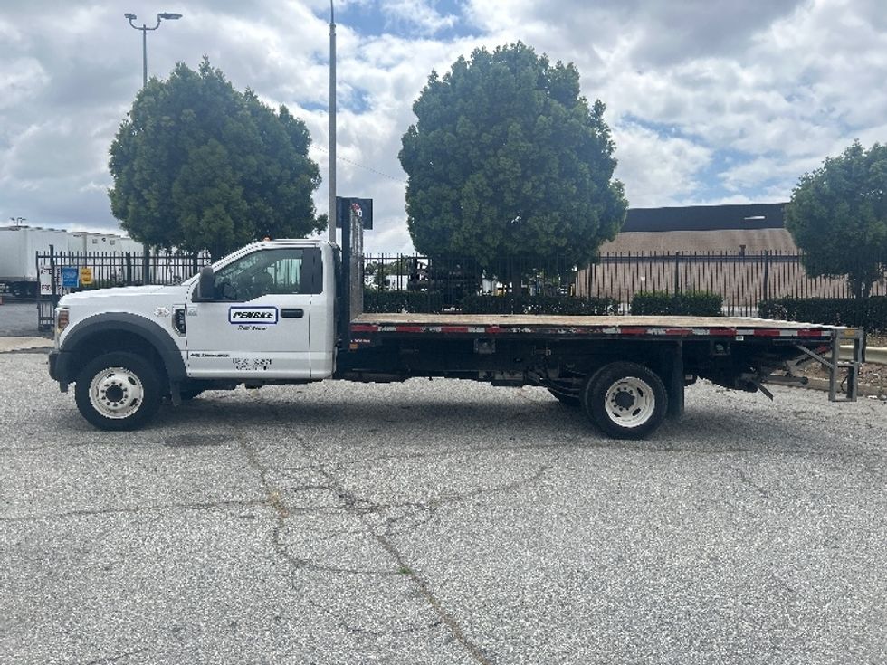 Flatbed Truck-Light and Medium Duty Trucks-Ford-2019-F450-Santa Ana-CA-114,559\n\t\tmiles-$ 34,750 - Image 4