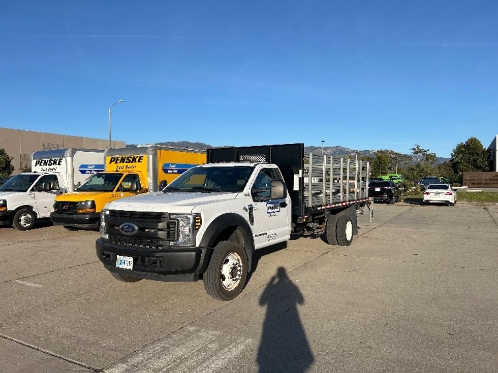 2019 Ford F450 Flatbed Truck