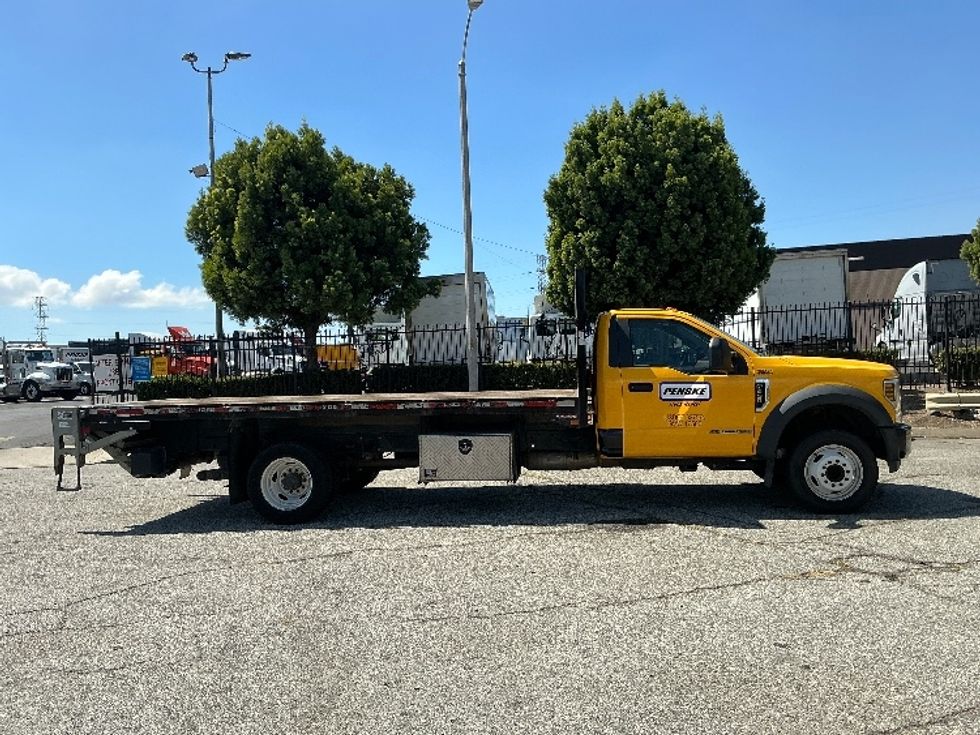 Flatbed Truck-Light and Medium Duty Trucks-Ford-2019-F450-Torrance-CA-106,160\n\t\tmiles-$ 32,500 - Image 15