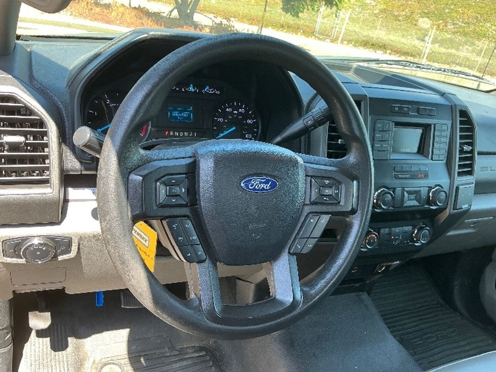 Flatbed Truck-Light and Medium Duty Trucks-Ford-2019-F450-Torrance-CA-106,160\n\t\tmiles-$ 32,500 - Image 17