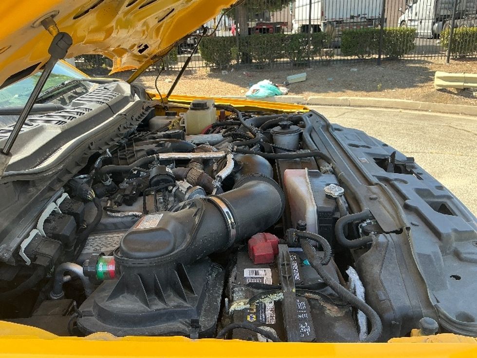 Flatbed Truck-Light and Medium Duty Trucks-Ford-2019-F450-Torrance-CA-106,160\n\t\tmiles-$ 32,500 - Image 23