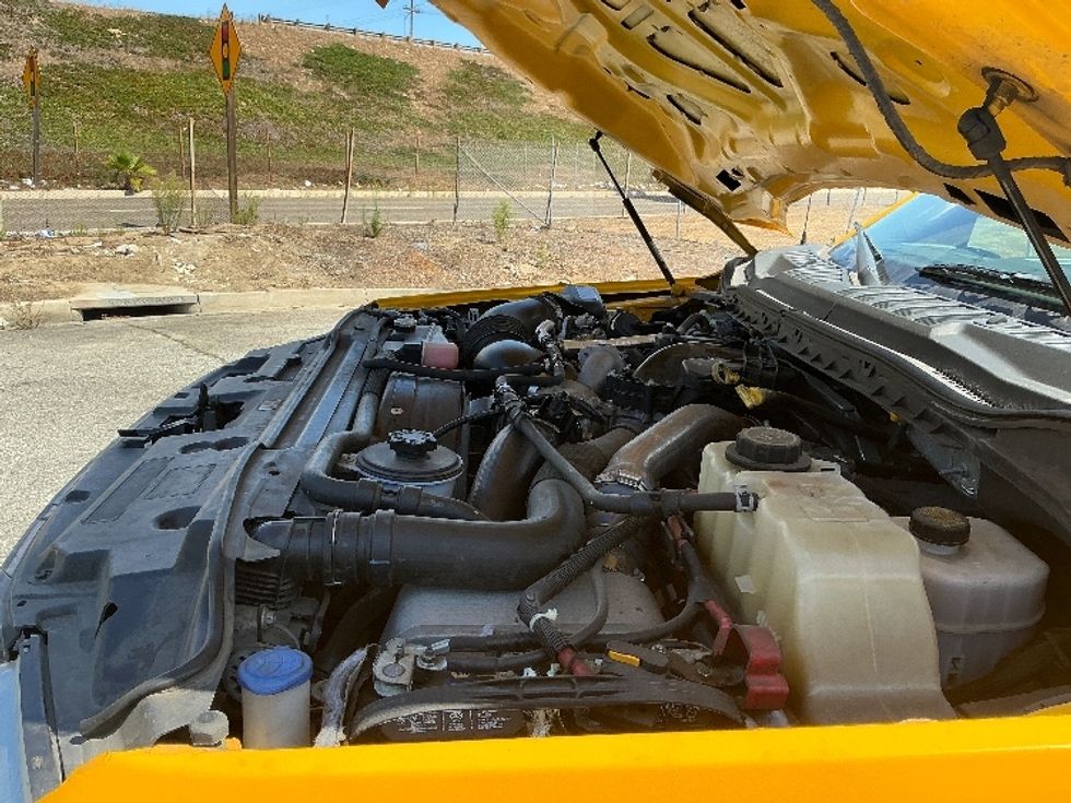 Flatbed Truck-Light and Medium Duty Trucks-Ford-2019-F450-Torrance-CA-106,160\n\t\tmiles-$ 32,500 - Image 24