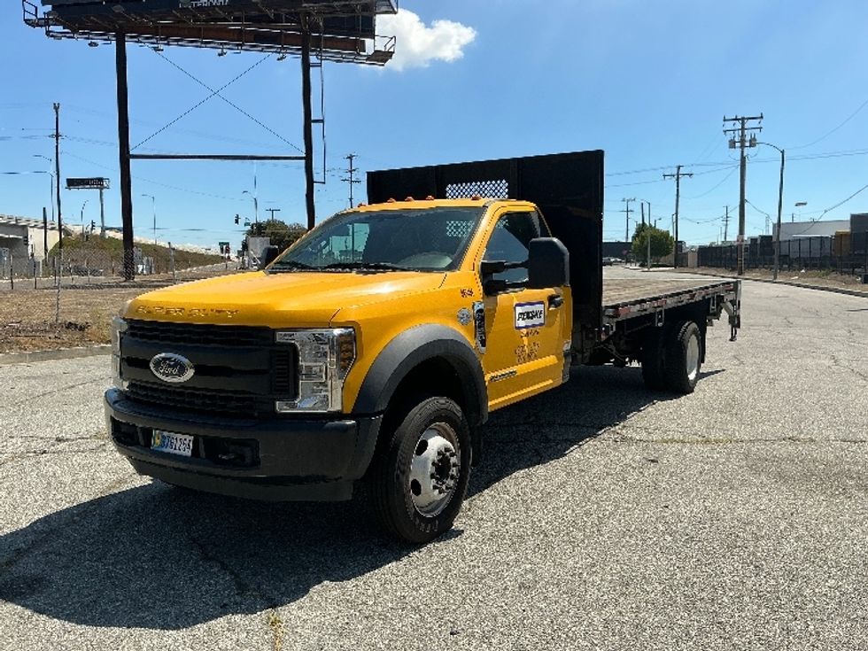 Flatbed Truck-Light and Medium Duty Trucks-Ford-2019-F450-Torrance-CA-106,160\n\t\tmiles-$ 32,500 - Image 3