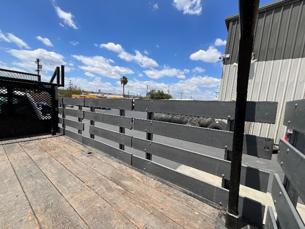 Flatbed Truck-Light and Medium Duty Trucks-Ford-2019-F450-Torrance-CA-156,617\n\t\tmiles-$ 35,500 - Image 10