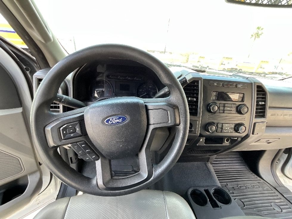 Flatbed Truck-Light and Medium Duty Trucks-Ford-2019-F450-Torrance-CA-156,617\n\t\tmiles-$ 35,500 - Image 16