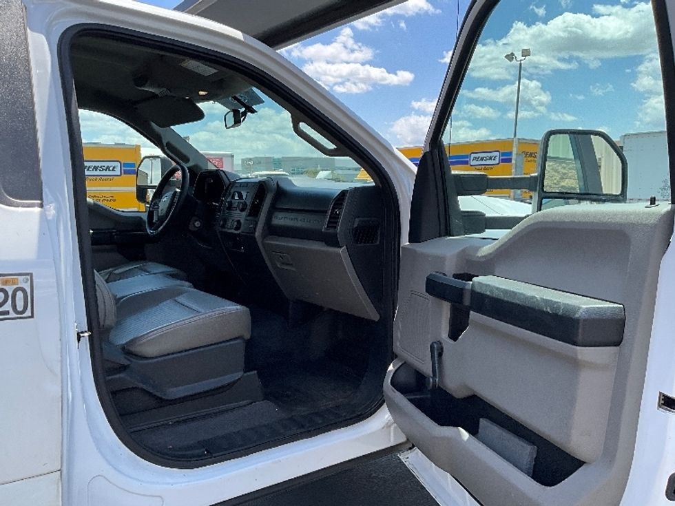 Flatbed Truck-Light and Medium Duty Trucks-Ford-2019-F450-Torrance-CA-156,617\n\t\tmiles-$ 35,500 - Image 18