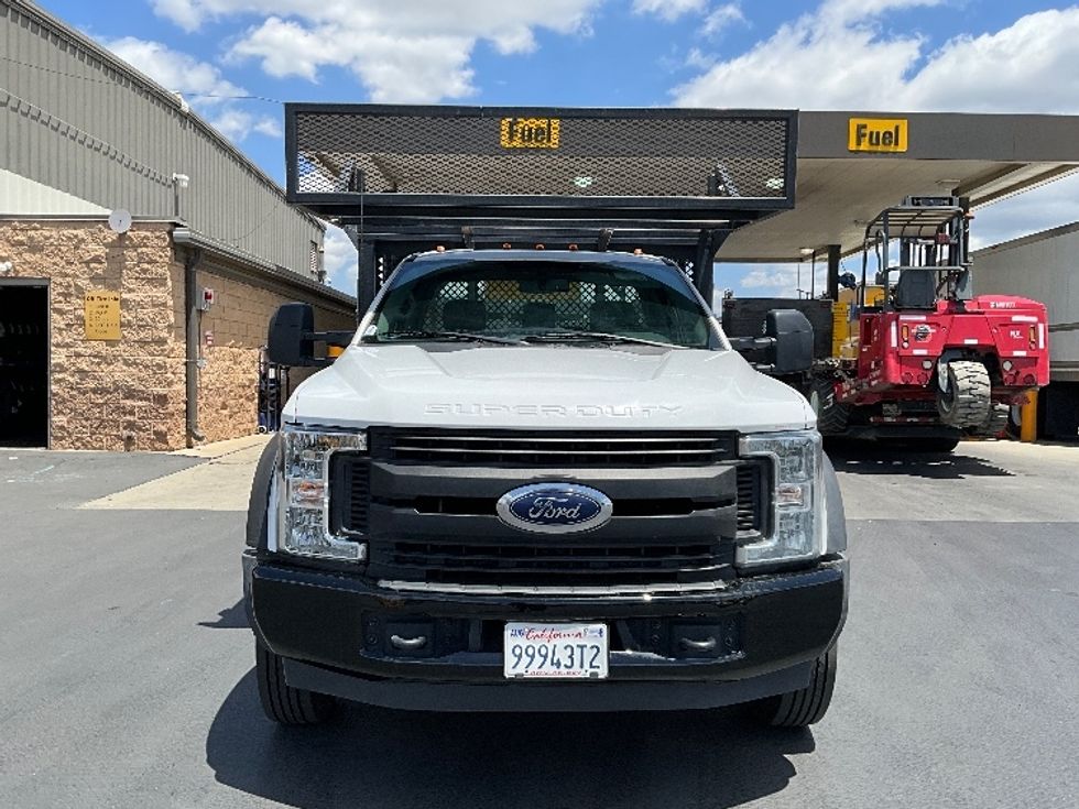 Flatbed Truck-Light and Medium Duty Trucks-Ford-2019-F450-Torrance-CA-156,617\n\t\tmiles-$ 35,500 - Image 2