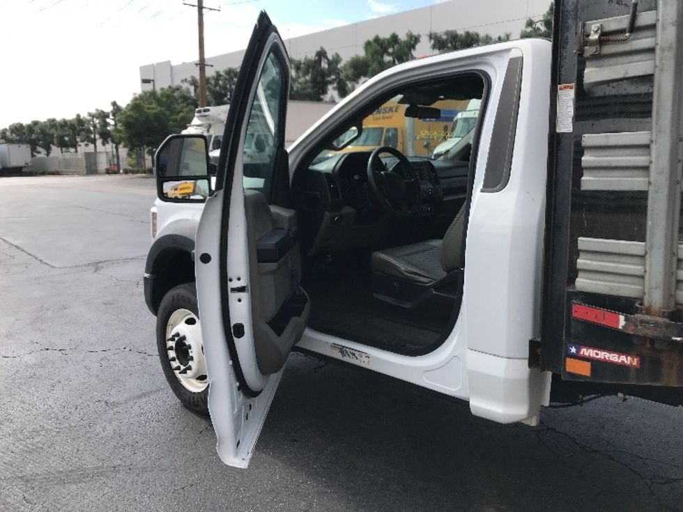 Flatbed Truck-Light and Medium Duty Trucks-Ford-2019-F450-Torrance-CA-31,367\n\t\tmiles-$ 42,250 - Image 16
