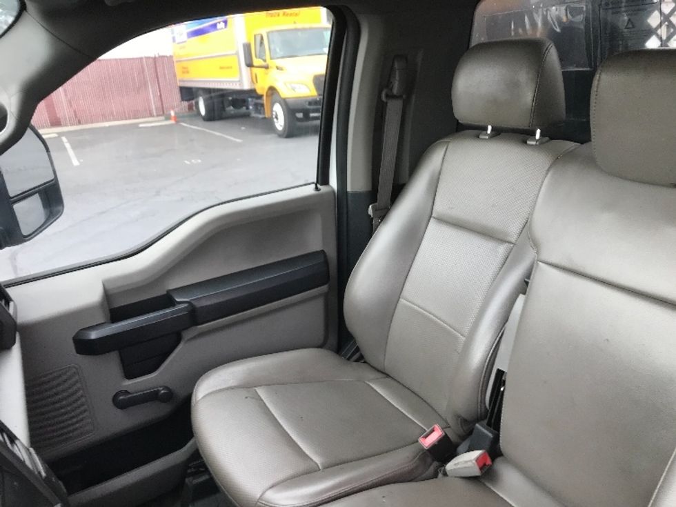 Flatbed Truck-Light and Medium Duty Trucks-Ford-2019-F450-Torrance-CA-31,367\n\t\tmiles-$ 42,250 - Image 20