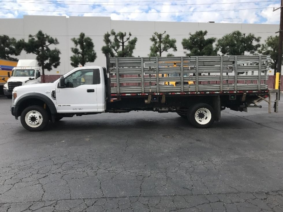 Flatbed Truck-Light and Medium Duty Trucks-Ford-2019-F450-Torrance-CA-31,367\n\t\tmiles-$ 42,250 - Image 4