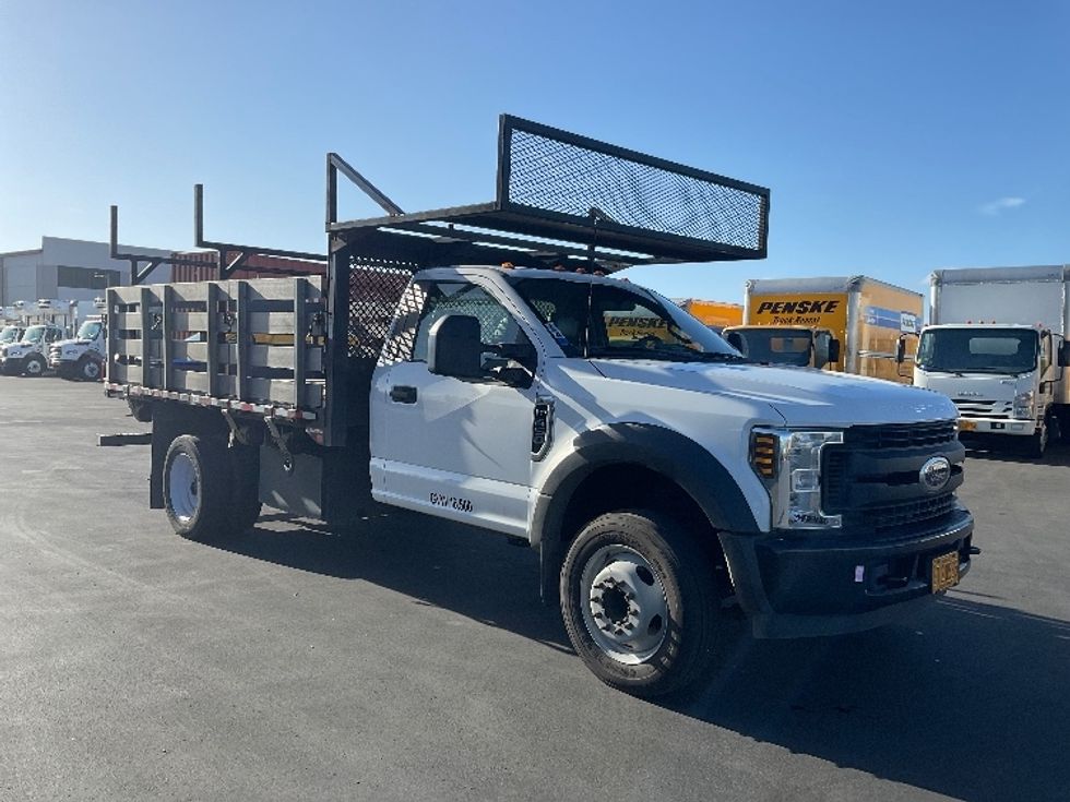 Flatbed Truck-Light and Medium Duty Trucks-Ford-2019-F450-Torrance-CA-68,232\n\t\tmiles-$ 34,500 - Image 1