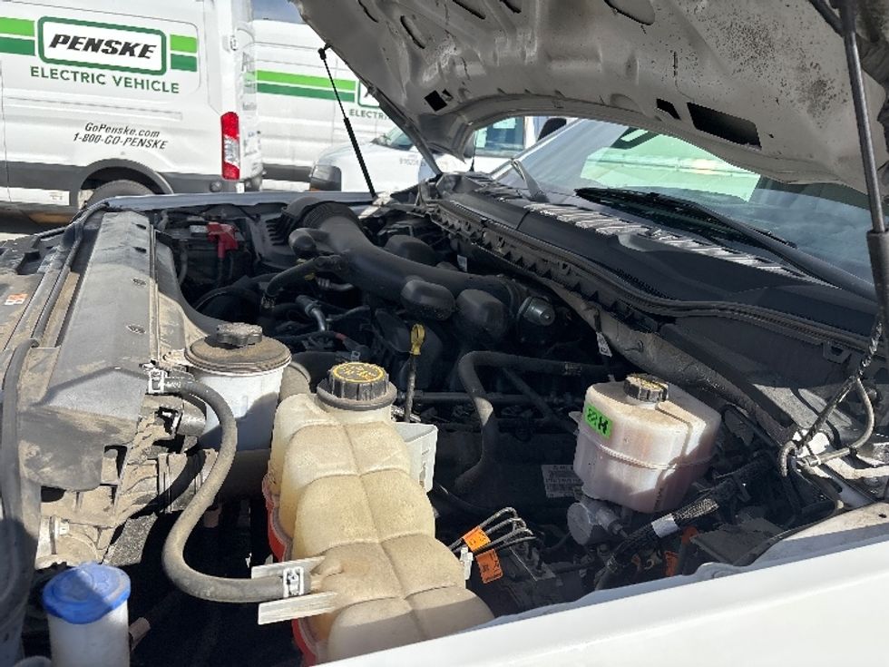 Flatbed Truck-Light and Medium Duty Trucks-Ford-2019-F450-West Sacramento-CA-47,679\n\t\tmiles-$ 35,750 - Image 24